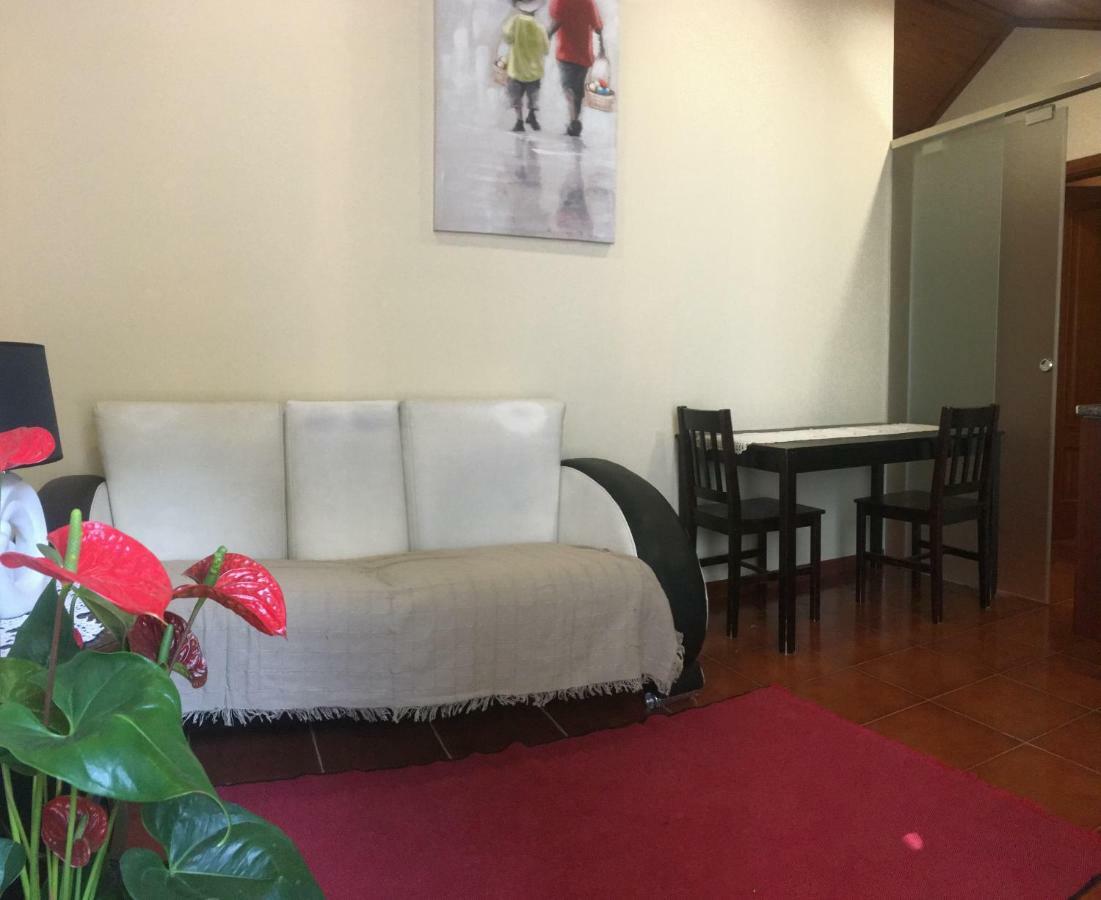 Alojamento Santa Catarina Hotell Alenquer Eksteriør bilde
